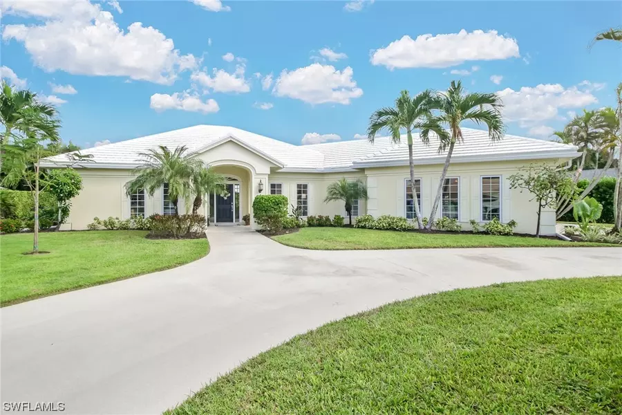 2200 Regal WAY, Naples, FL 34110