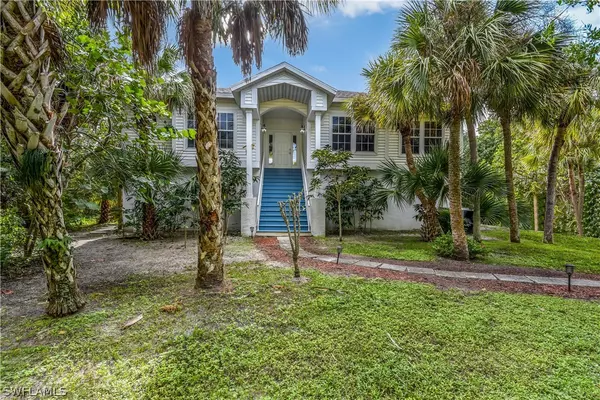 Sanibel, FL 33957,5089 Sanibel Captiva RD