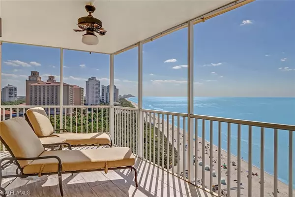 Naples, FL 34108,9051 Gulf Shore DR #PH-1