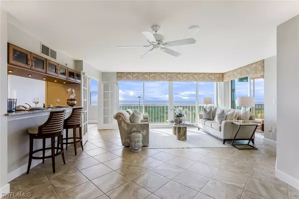 Naples, FL 34108,6101 Pelican Bay BLVD #905