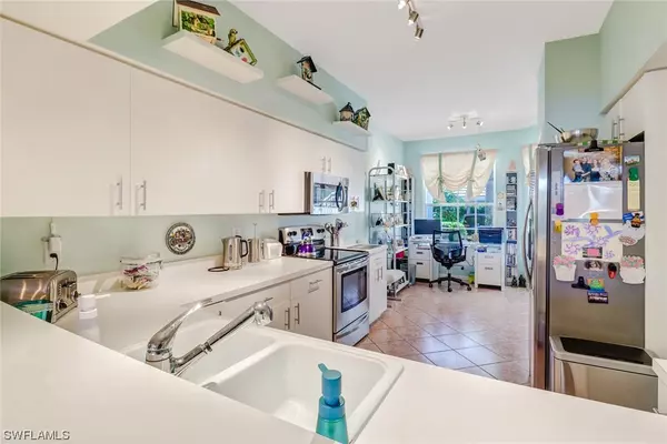 Naples, FL 34109,2265 Harmony LN #9-103