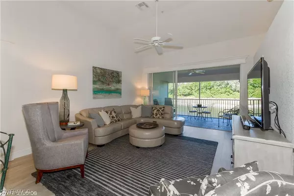 Naples, FL 34109,2225 Chesterbrook CT #3-204