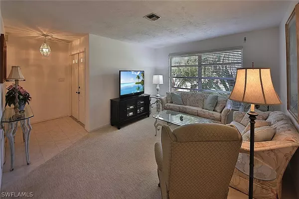 Sanibel, FL 33957,1030 Kings Crown DR