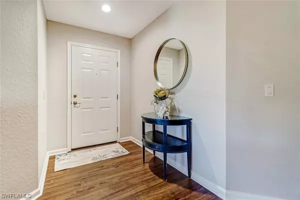 Naples, FL 34109,7132 Timberland CIR #102
