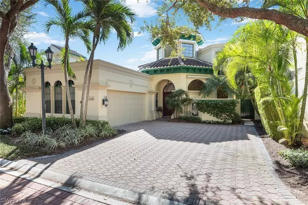 Naples, FL 34108,8063 Vizcaya WAY