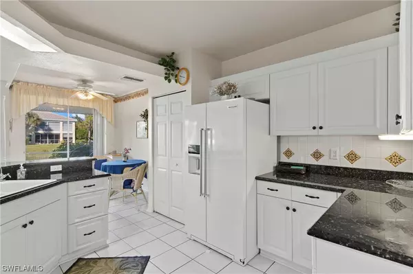 Naples, FL 34109,6875 Redbay Park RD #102
