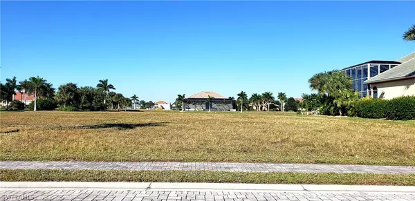 Cape Coral, FL 33993,825 W Cape Estates CIR