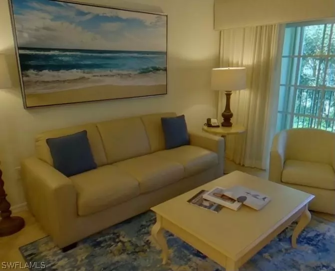 Naples, FL 34102-6258,221 9TH ST S #128