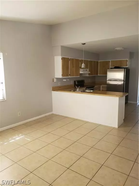 Cape Coral, FL 33904,4912 Vincennes CT #201