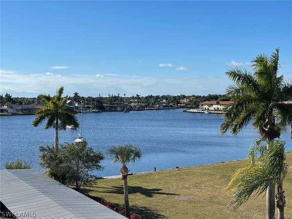 4807 Sunset CT #301, Cape Coral, FL 33904