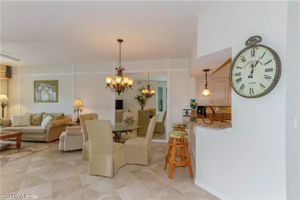 Naples, FL 34109,2230 Chesterbrook CT #5-101