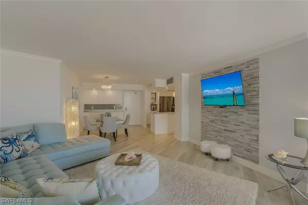 Marco Island, FL 34145,260 Seaview CT #808