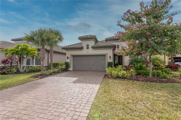 Naples, FL 34119,8734 Cavano ST E