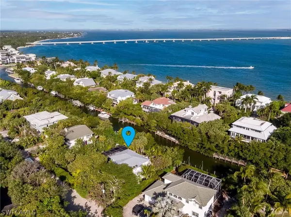 542 N Yachtsman DR, Sanibel, FL 33957