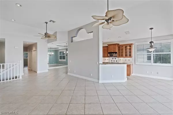 Naples, FL 34109,7792 Gardner DR #201