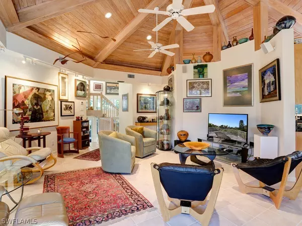 Sanibel, FL 33957,694 Heather LN