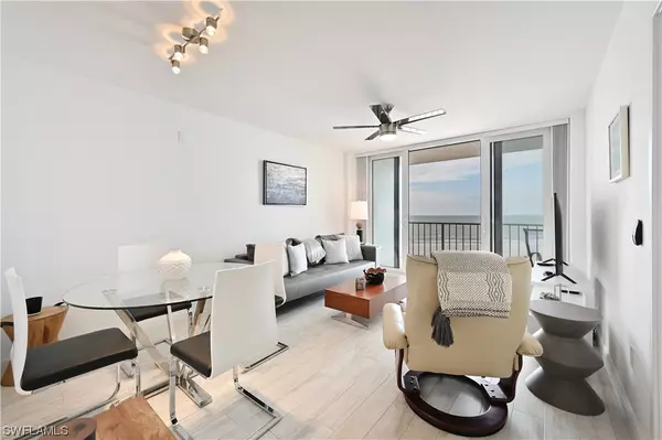 Marco Island, FL 34145,180 Seaview CT #1203