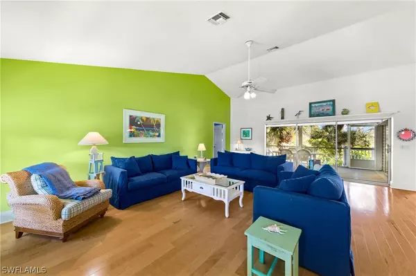 Sanibel, FL 33957,445 Lake Murex CIR