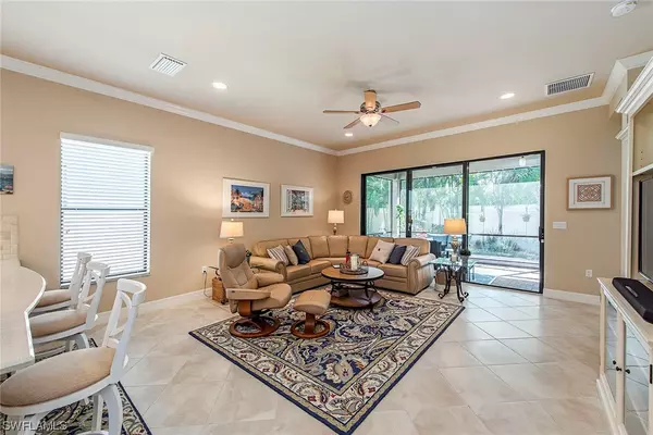 Naples, FL 34109,13391 Silktail DR