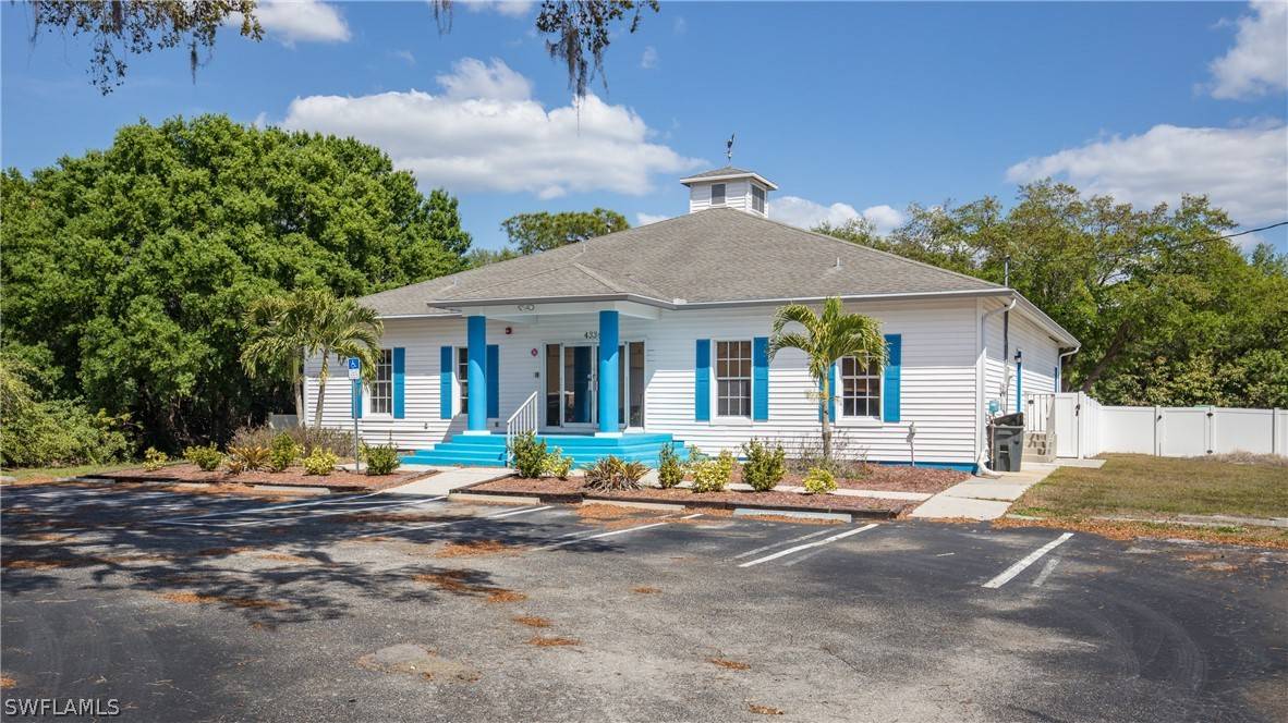Port Charlotte, FL 33980,4334 Laura ST
