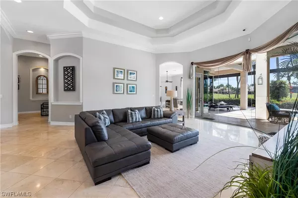 Naples, FL 34109,1691 Persimmon DR