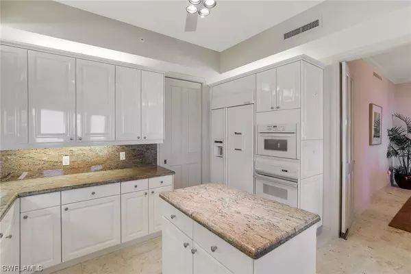 Marco Island, FL 34145,4000 Royal Marco WAY #623