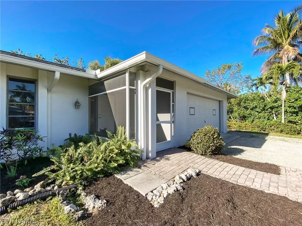 Sanibel, FL 33957,1606 Bunting LN