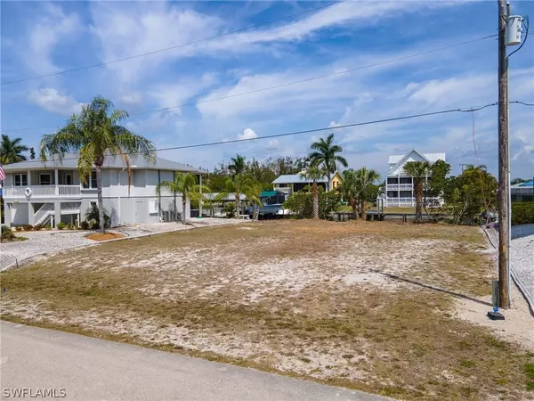 St James City, FL 33956,3294 Pinetree DR