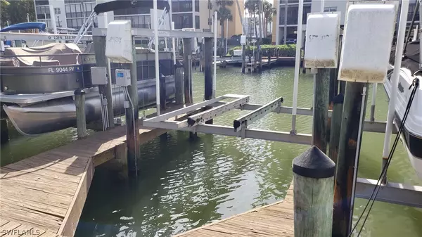 Casa Marina Boating Associatio, Fort Myers Beach, FL 33931