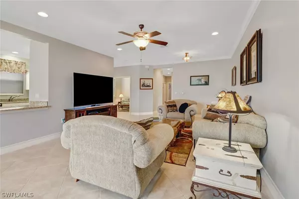 Alva, FL 33920,16571 Goldenrod LN #103