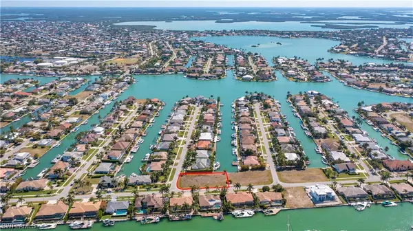 Marco Island, FL 34145,681 Partridge CT