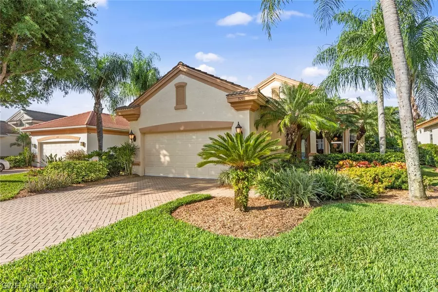 9201 Troon Lakes DR, Naples, FL 34109