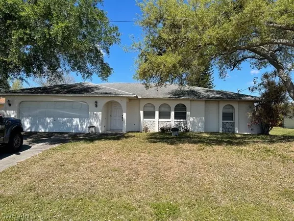 Cape Coral, FL 33991,221 SW 13th TER