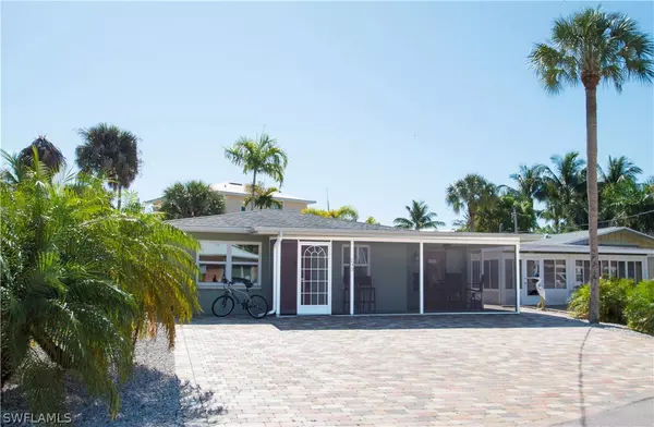 Fort Myers Beach, FL 33931,242 Miramar ST