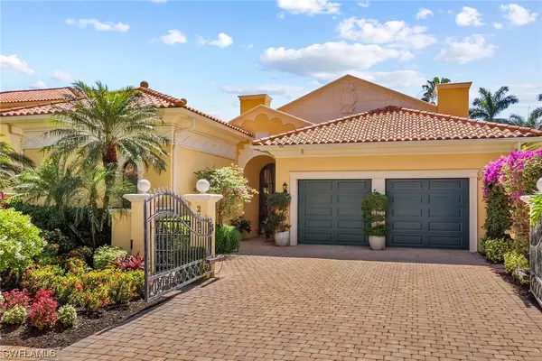 2725 Medallist LN, Naples, FL 34109
