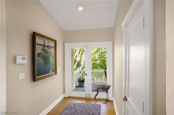 Sanibel, FL 33957,5773 Sanibel Captiva RD