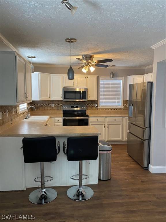 Naples, FL 34104,410 Leawood CIR