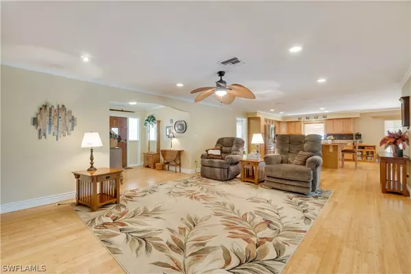 Alva, FL 33920,21040 N River RD