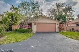 6441 Royal Woods DR, Fort Myers, FL 33908