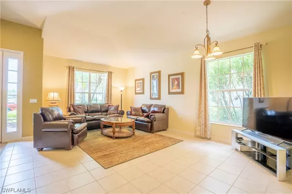 Alva, FL 33920,15698 Angelica DR