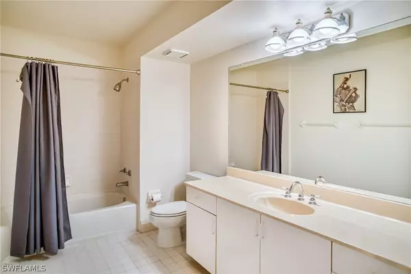 Sanibel, FL 33957,5431 Shearwater DR