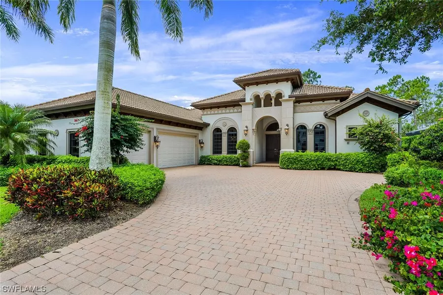 7421 Byrons WAY, Naples, FL 34113