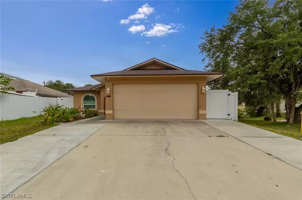 11652 Saunders AVE, Bonita Springs, FL 34135