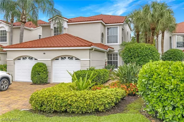 1570 Clermont DR #M-202, Naples, FL 34109