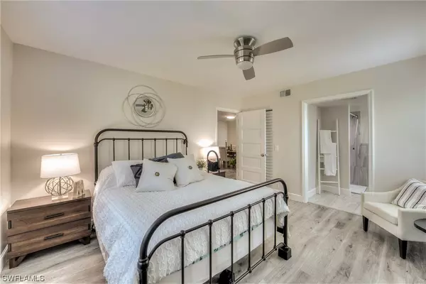 Naples, FL 34109,7791 Esmeralda WAY #L-101