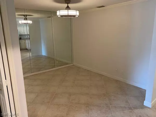 6640 Ilex CIR #7-C, Naples, FL 34109