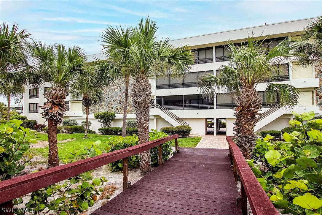 Sanibel, FL 33957,1605 MIDDLE GULF DR #115