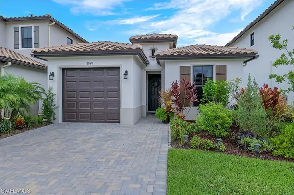 8828 Madrid CIR, Naples, FL 34104