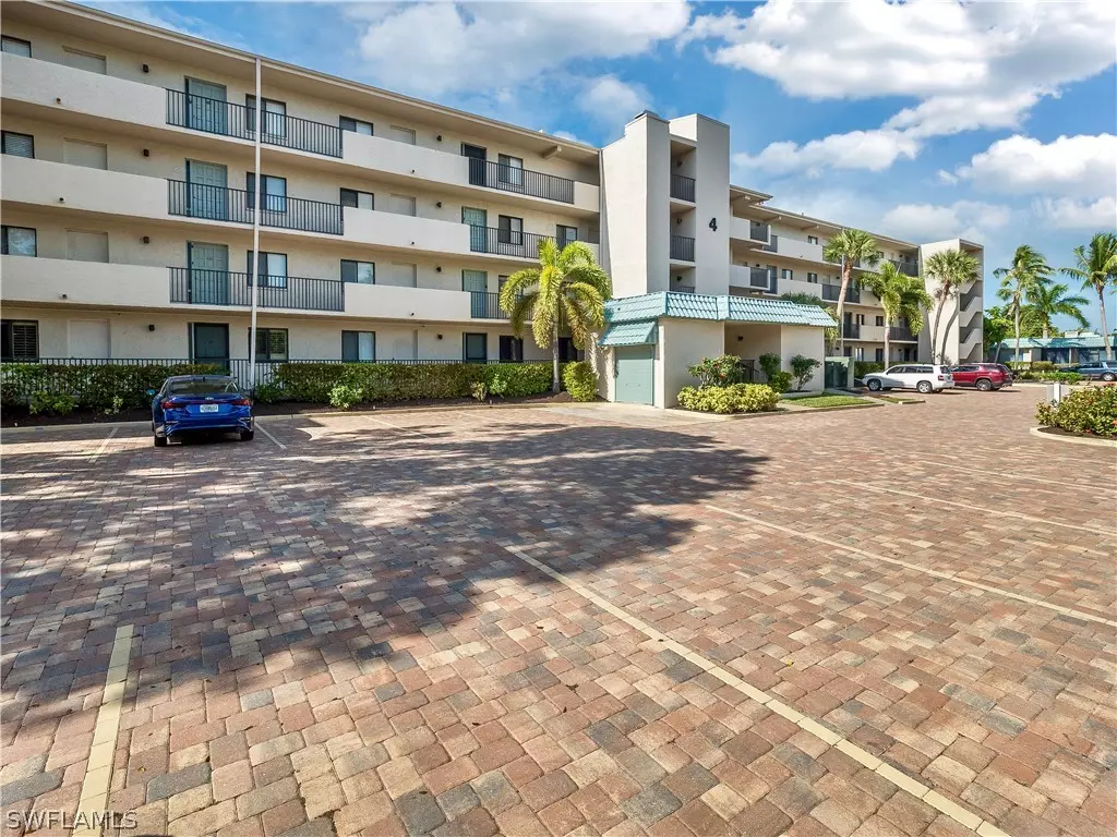 Sanibel, FL 33957,979 E Gulf DR #D433