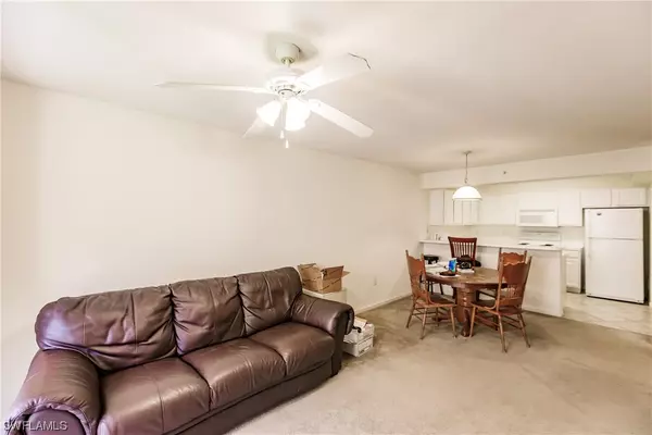 Fort Myers, FL 33901,4105 Residence DR #704